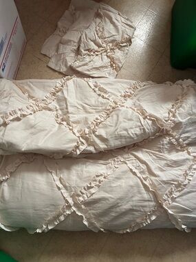 Bonlino Twin Comforter Set Soft Bedding beige 100% polyester 66 x 88